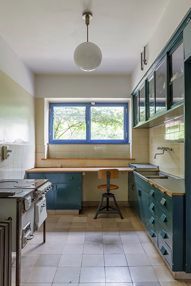 建築家エルンスト・マイの「新しいフランクフルト」という都市計画でデザインされたキッチン