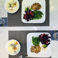 スタディオン料理教室のメニュー「ロヒ・ケイットとローストチキン」